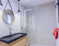 indoor, sink, bathroom, wall, plumbing fixture, bathtub, shower, tap, mirror, interior, countertop